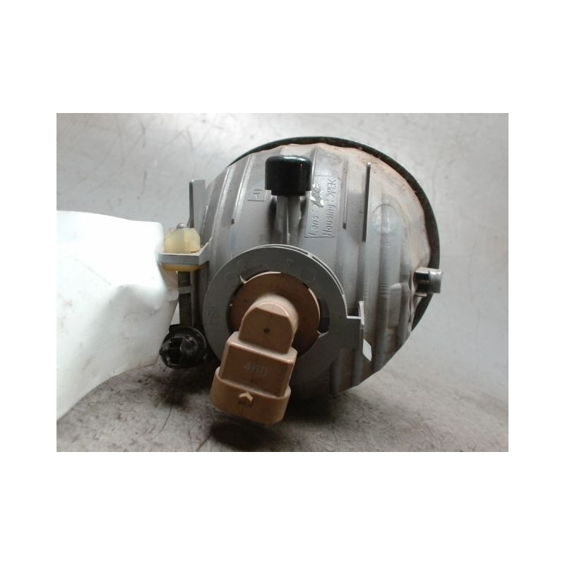 PHARE ANTIBROUILLARD AVANT DROIT TOYOTA RAV4 2003-