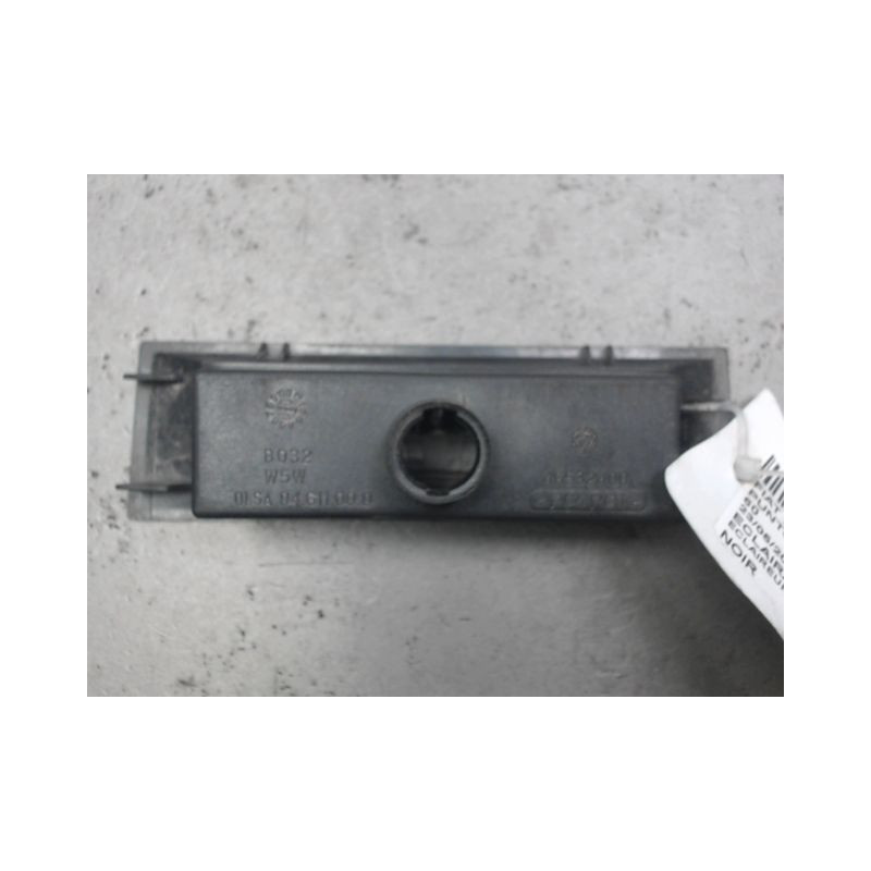 ECLAIREUR PLAQUE DE POLICE FIAT PUNTO 99-2003