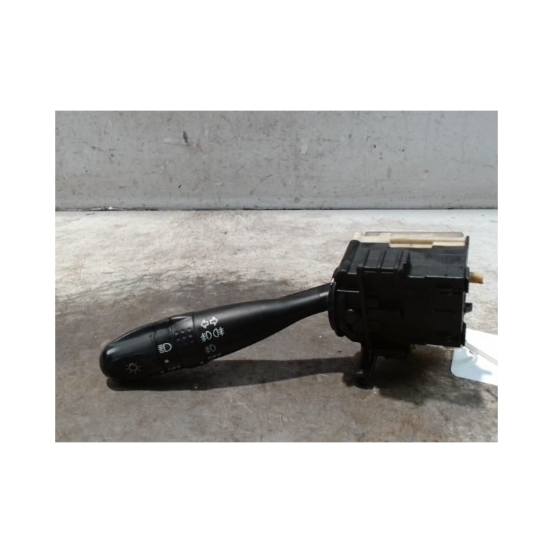 COMMANDE CLIGNOTANT TOYOTA COROLLA VERSO 2002-2004
