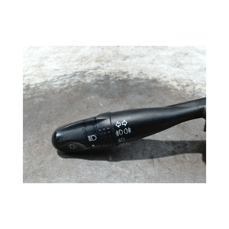 COMMANDE CLIGNOTANT TOYOTA COROLLA VERSO 2002-2004