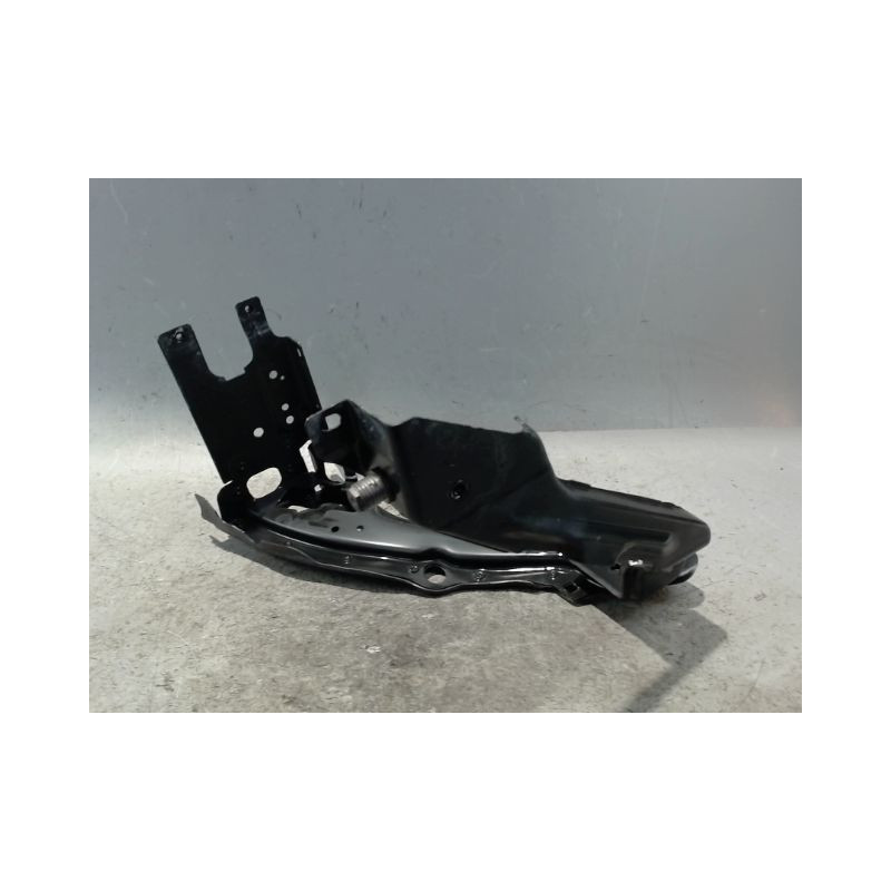 TOLE PORTE PHARE DROIT MERCEDES CLASSE E 2006-