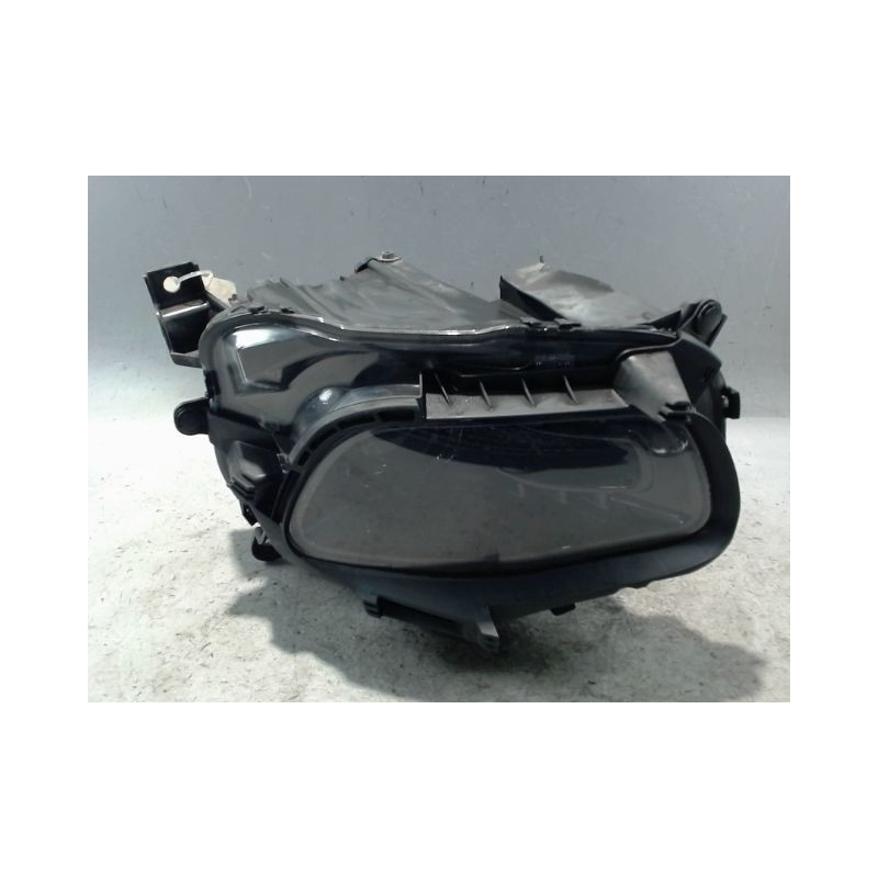 PHARE DROIT JEEP CHEROKEE 2004-