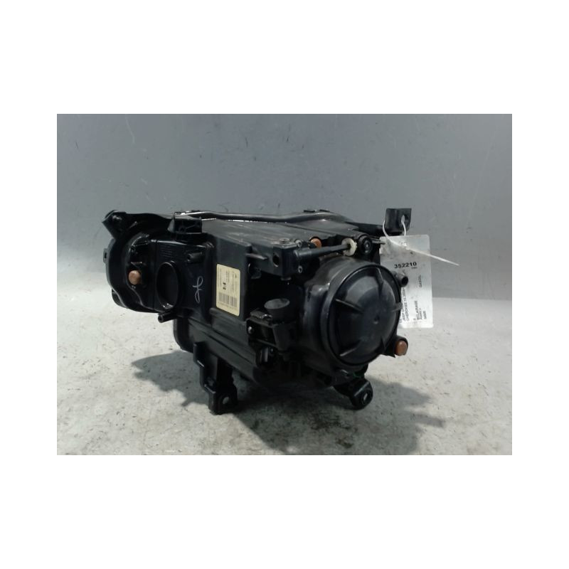 PHARE DROIT JEEP CHEROKEE 2004-