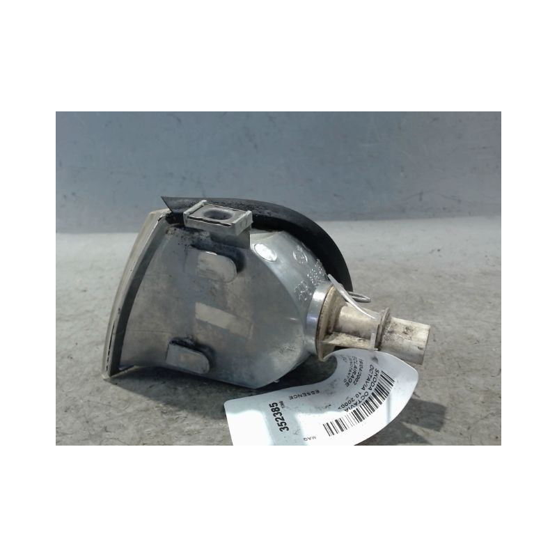CLIGNOTANT DROIT SKODA OCTAVIA 2000-