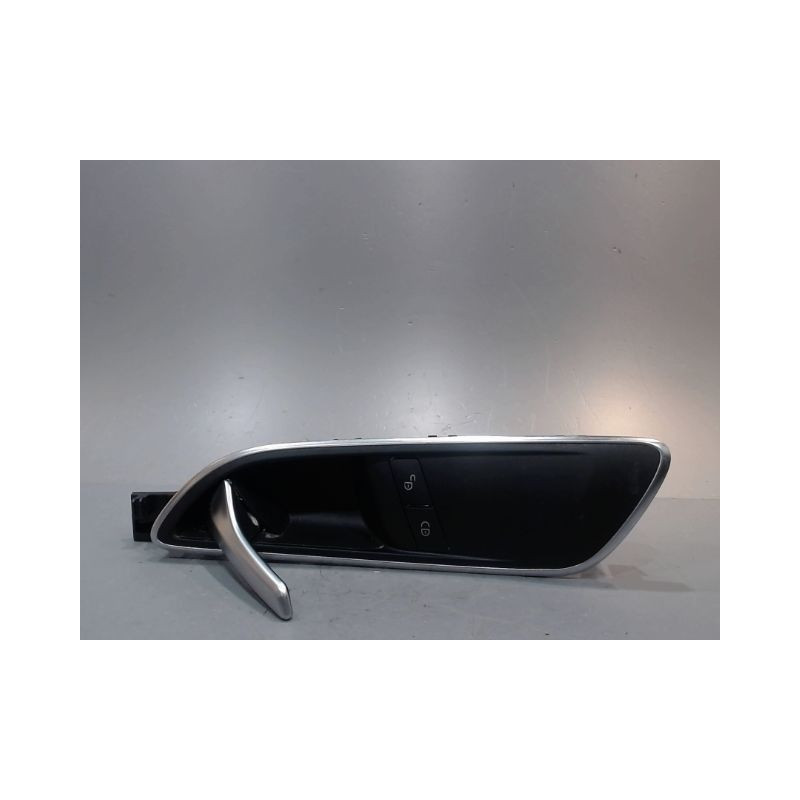 POIGNEE INTERIEURE PORTE AVANT GAUCHE MERCEDES CLA
