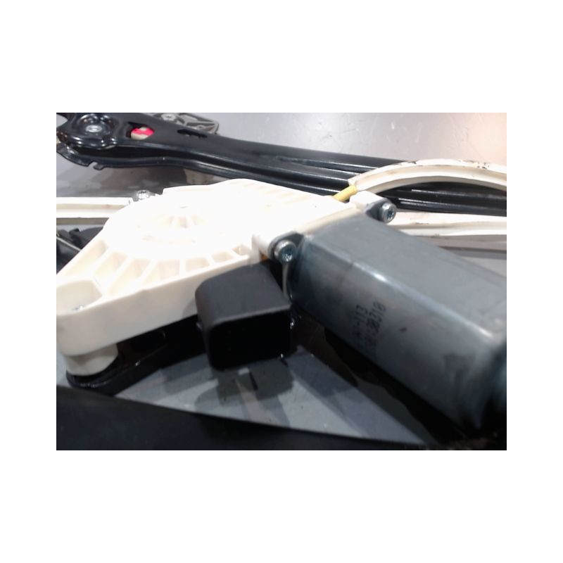 MECANISME+MOTEUR LEVE-GLACE ARRIERE GAUCHE MERCEDES CLA