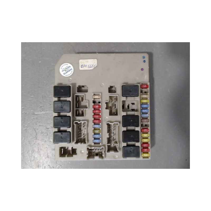 BOITE A FUSIBLES RENAULT MODUS