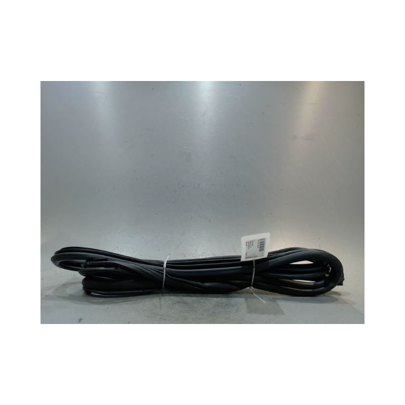 JOINT PORTE AVANT DROIT TOYOTA YARIS