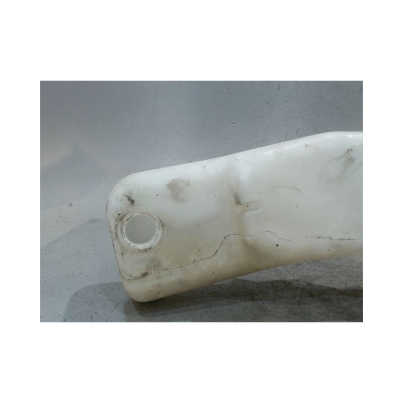 RESERVOIR LAVE-GLACE AVANT FORD FIESTA
