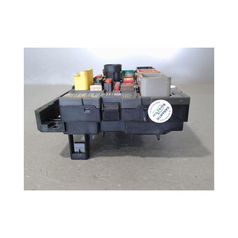 BOITE A FUSIBLES CITROEN C4