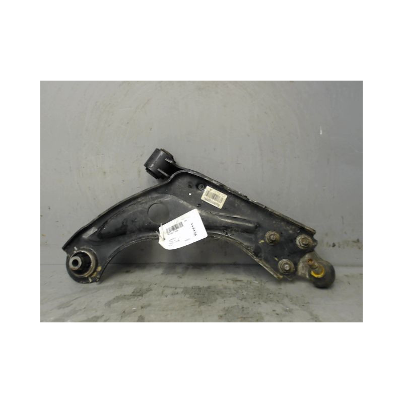 TRIANGLE INFERIEUR AVANT DROIT PEUGEOT 5008