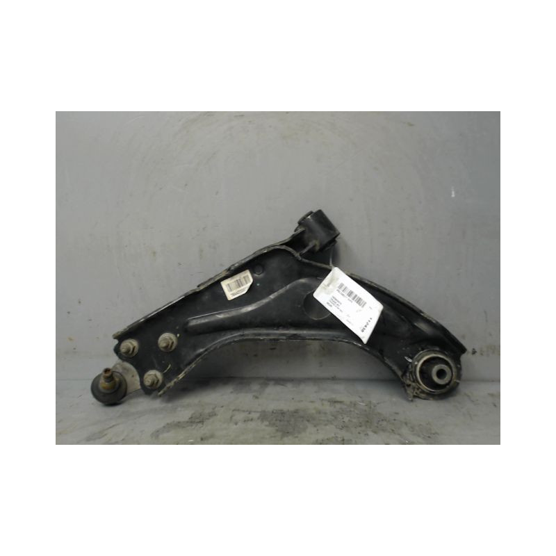 TRIANGLE INFERIEUR AVANT GAUCHE PEUGEOT 5008