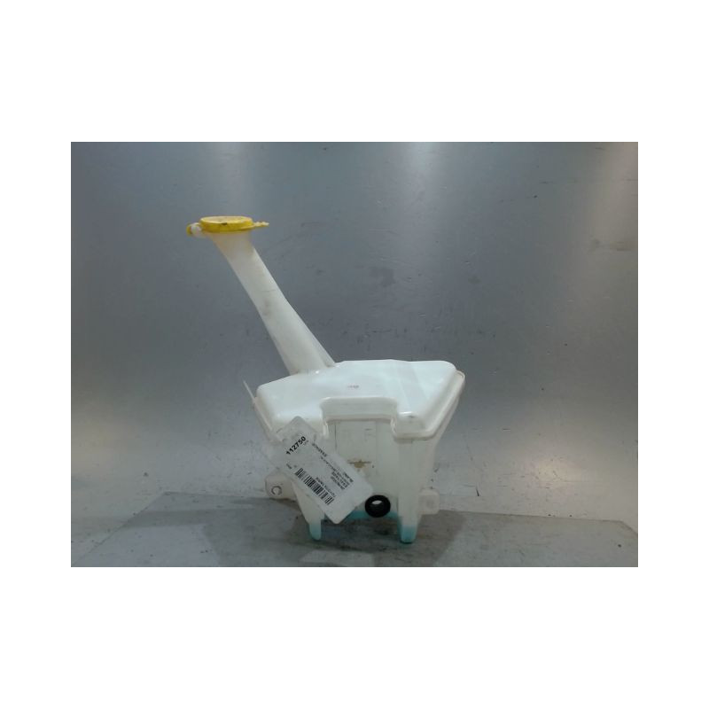 RESERVOIR LAVE-GLACE AVANT TOYOTA YARIS