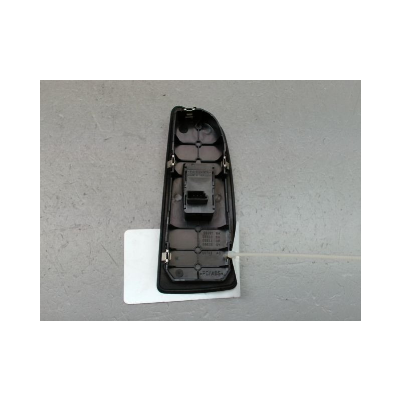 COMMANDE LEVE-GLACE PORTE AVD BMW SERIE 1 I (E81) 2007-2011