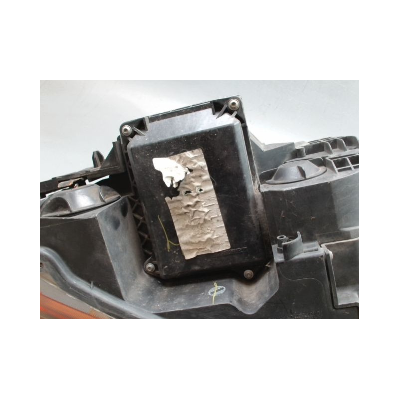 PHARE GAUCHE LAND ROVER DISCOVERY 2004-