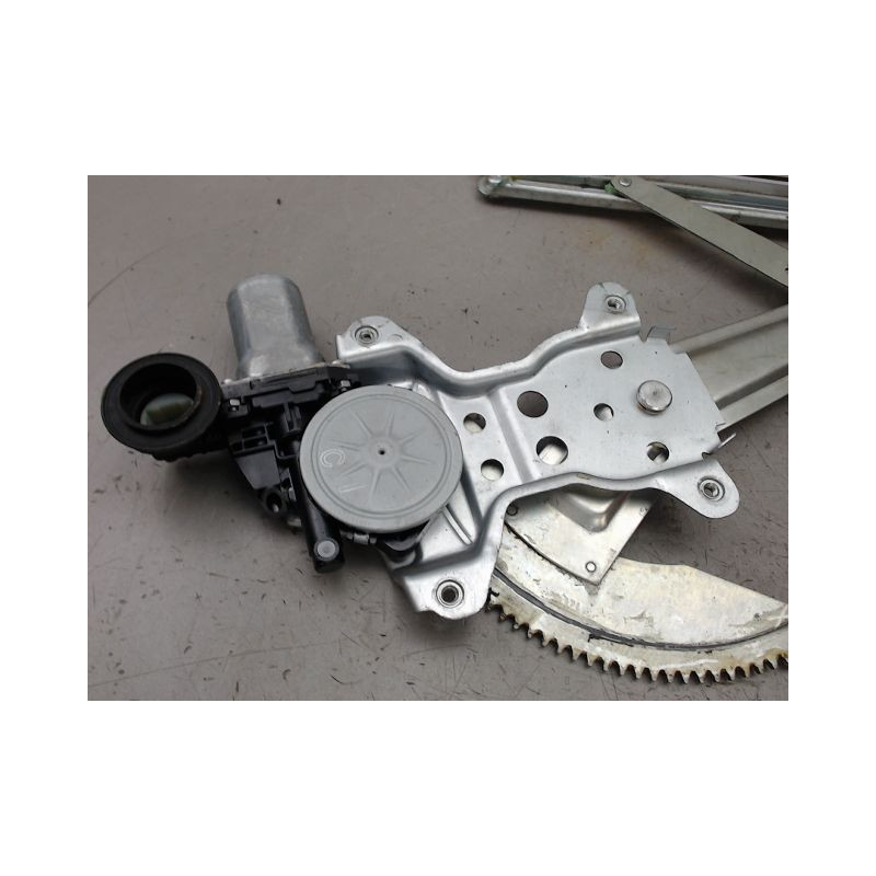 MECANISME LEVE-GLACE AVANT DROIT SUZUKI SWIFT