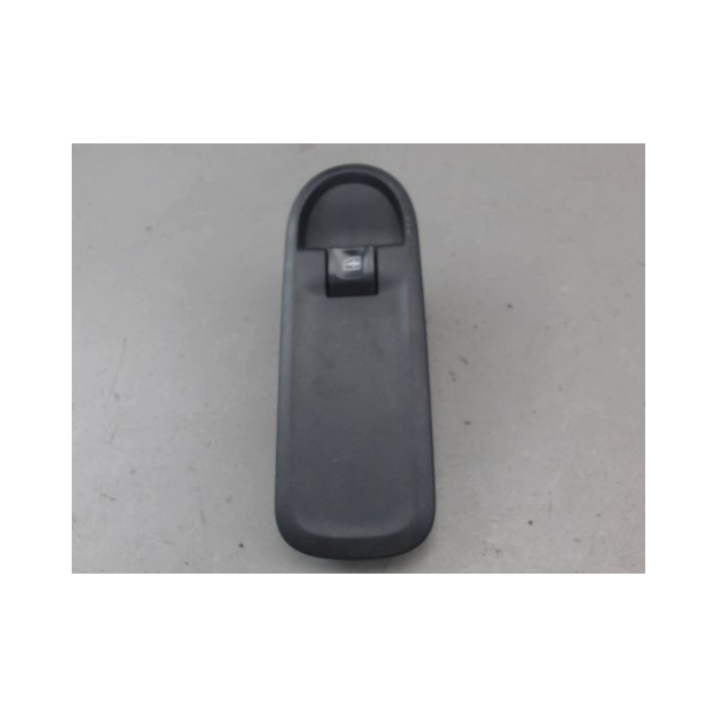 COMMANDE LEVE-GLACE PORTE AVD DACIA DUSTER