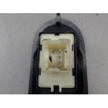 COMMANDE LEVE-GLACE PORTE AVD DACIA DUSTER