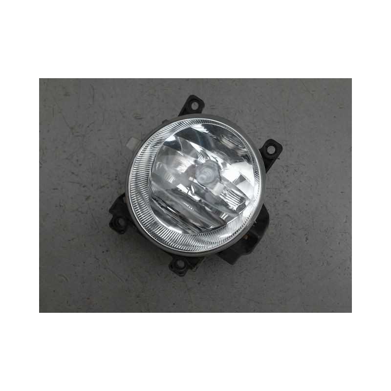 PHARE ANTIBROUILLARD AVANT GAUCHE TOYOTA RAV4
