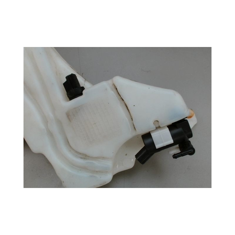 RESERVOIR LAVE-GLACE AVANT FORD FOCUS