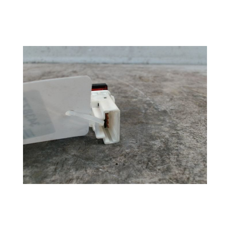 BOUTON DE WARNING NISSAN QHASQAI 2007-