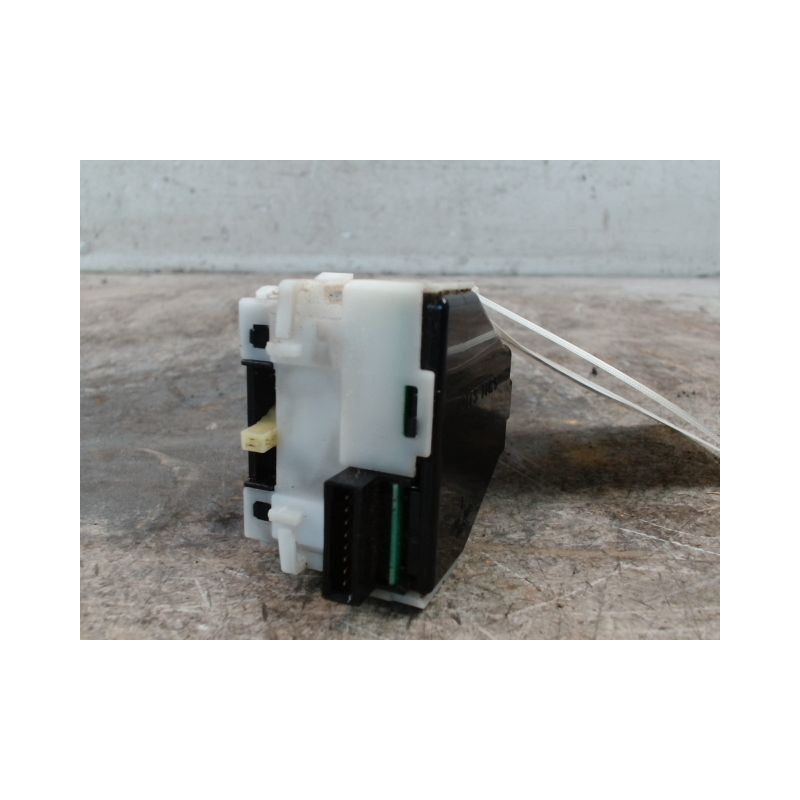 COMMANDE CLIGNOTANT NISSAN QHASQAI 2007-