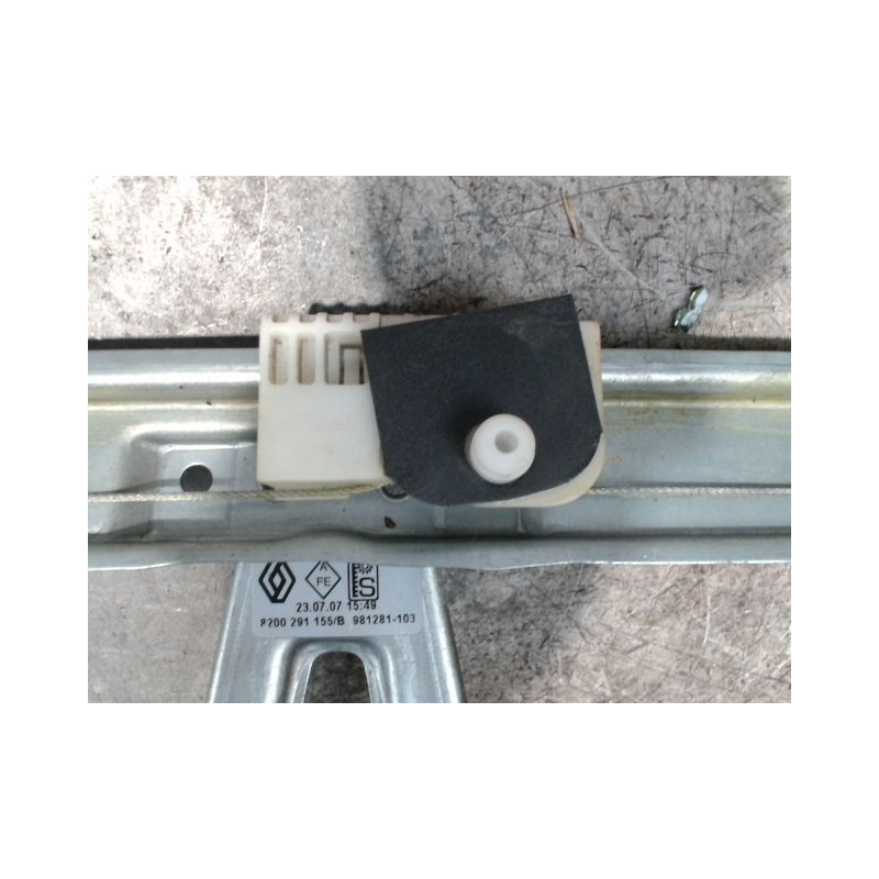 MECANISME LEVE-GLACE ARRIERE DROIT RENAULT CLIO III 2005-