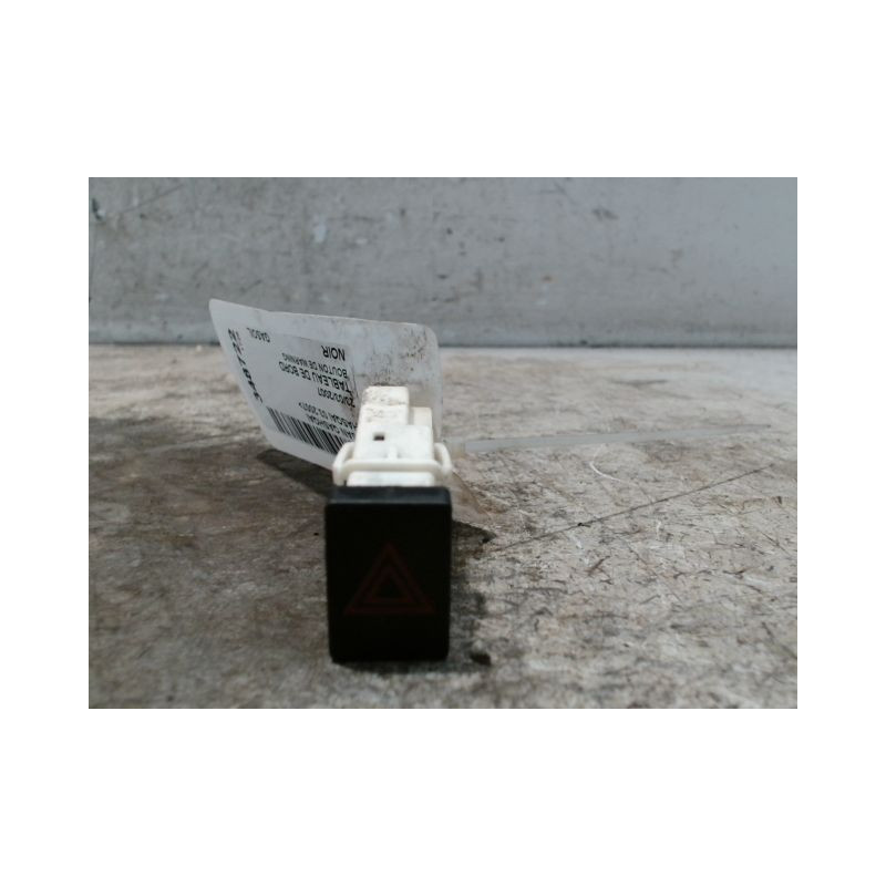 BOUTON DE WARNING NISSAN QHASQAI 2007-