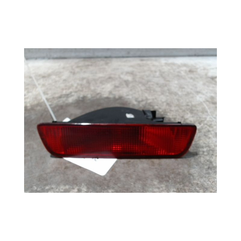 FEU BROUILLARD CENTRAL ARRIERE NISSAN QHASQAI 2007-