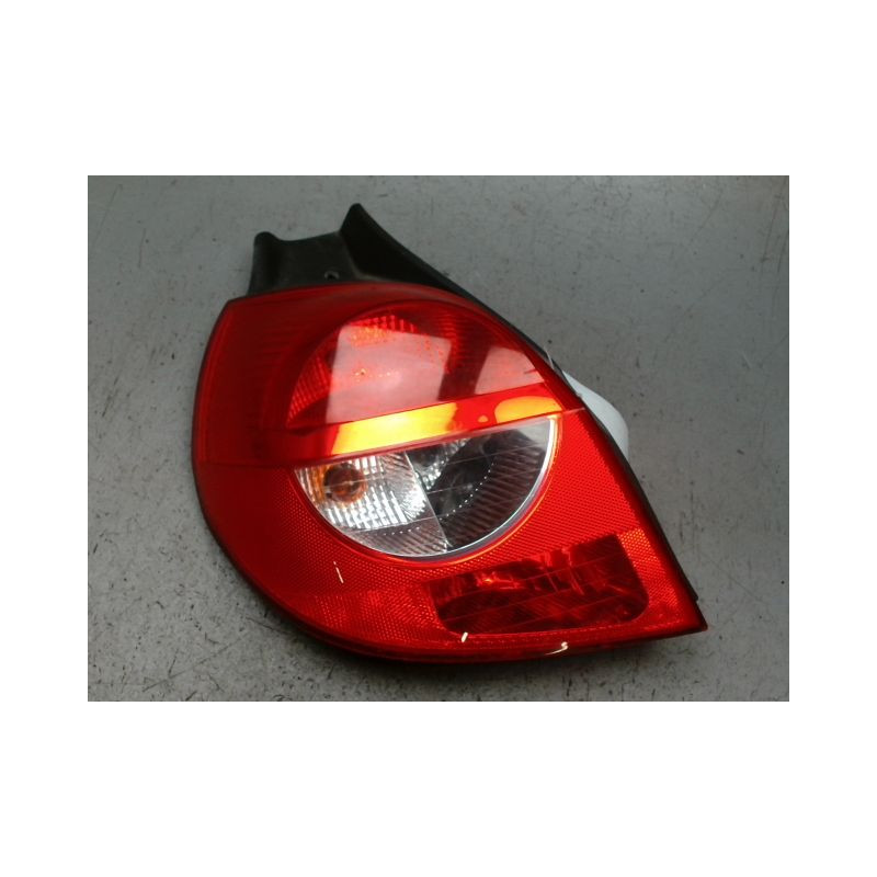 FEU ARRIERE GAUCHE  RENAULT CLIO III 2005-