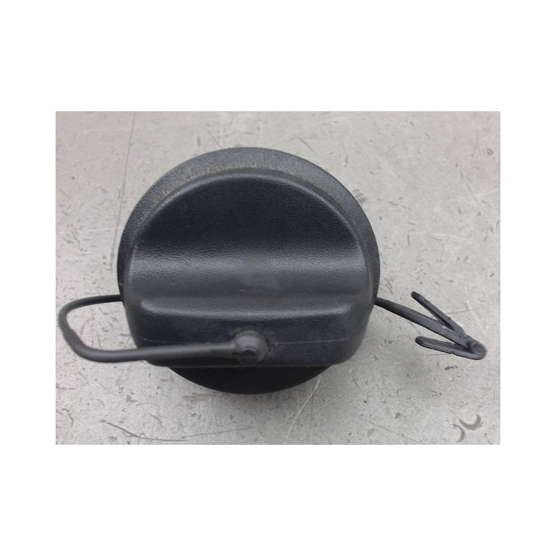 BOUCHON RESERVOIR A CARBURANT RENAULT CLIO
