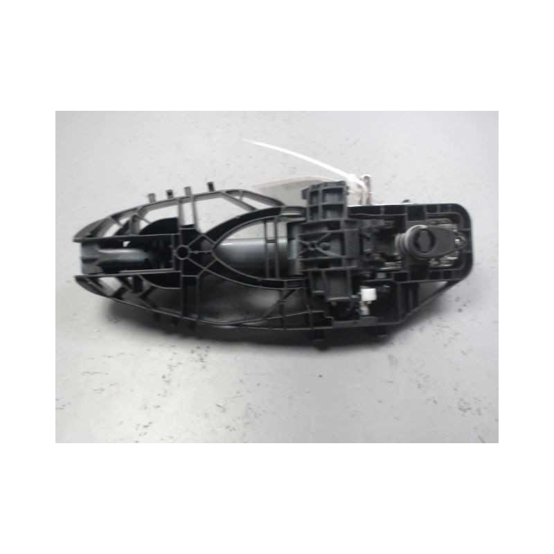 POIGNEE EXTERIEURE PORTE AVANT GAUCHE FORD PUMA