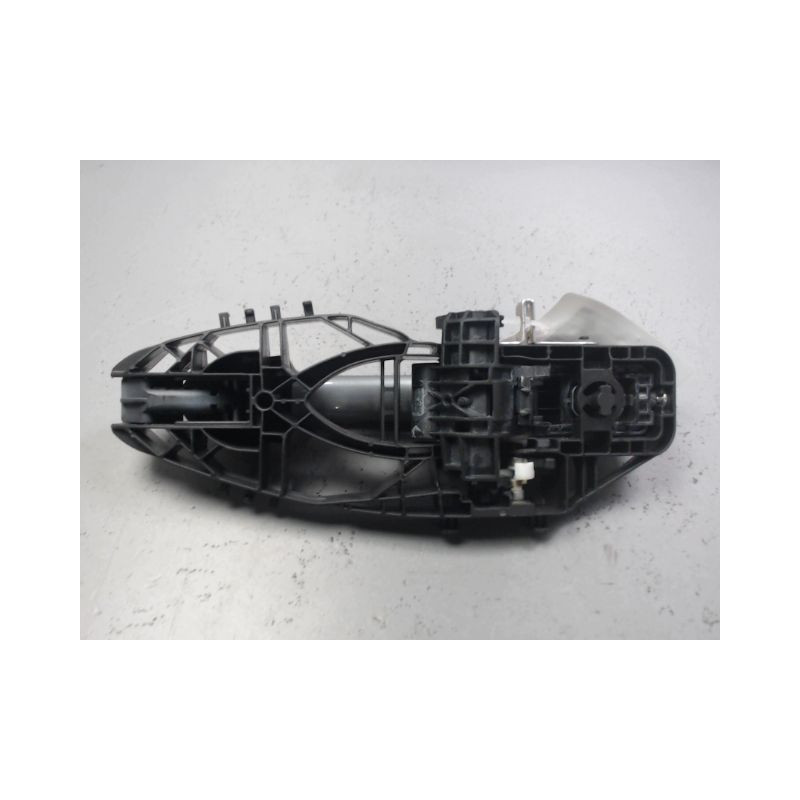 POIGNEE EXTERIEURE PORTE ARRIERE DROIT FORD PUMA