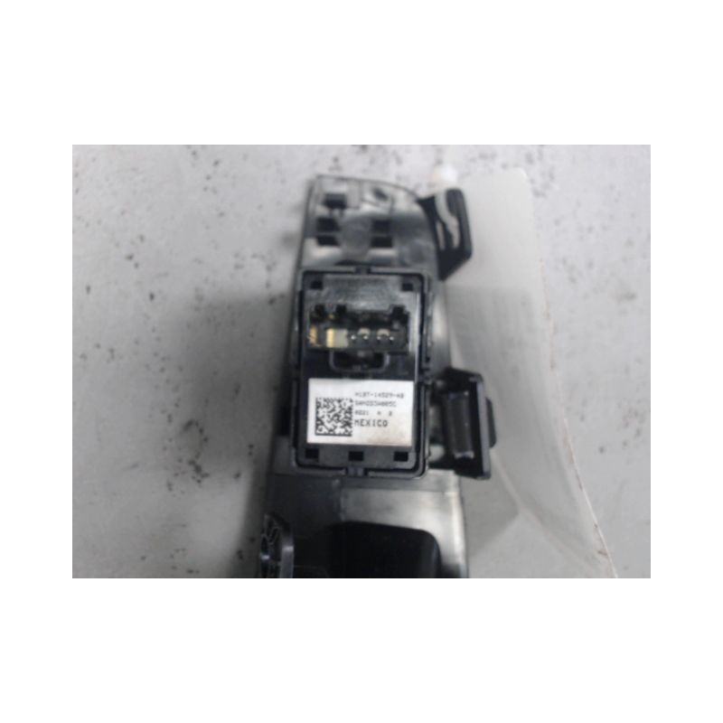 COMMANDE LEVE-GLACE PORTE ARD FORD PUMA