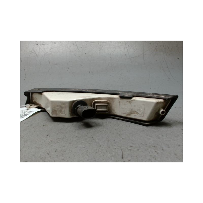 CLIGNOTANT DROIT VOLKSWAGEN PASSAT 2005-