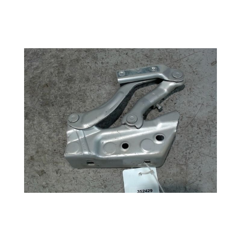 COMPAS DROIT CAPOT MERCEDES CLASSE B 05-08