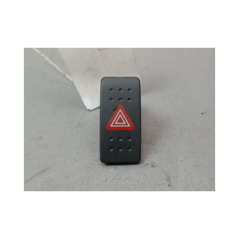 BOUTON DE WARNING SUZUKI SWIFT III 2005-2011