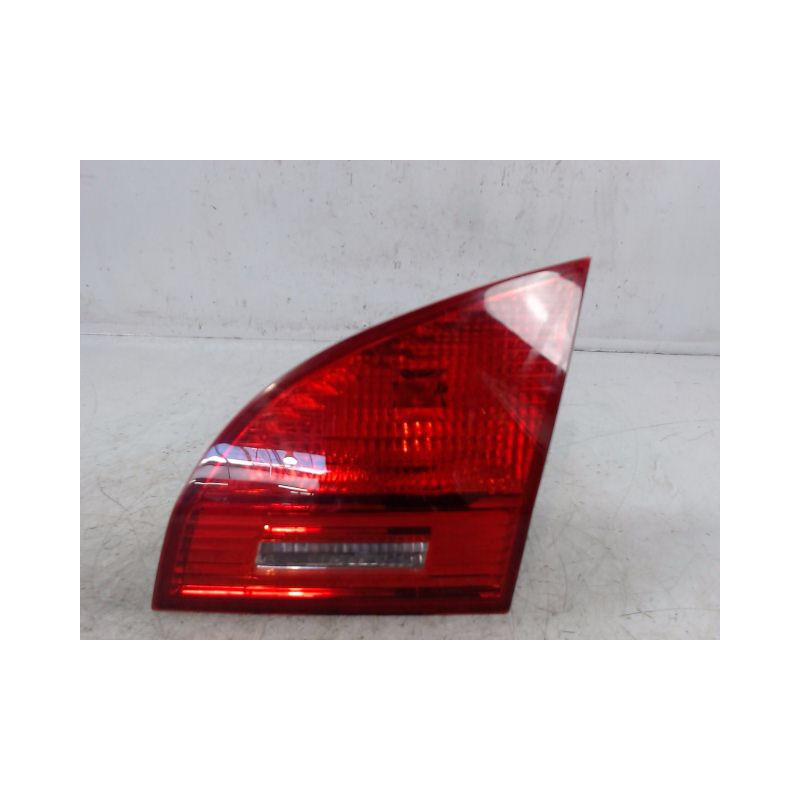 FEU ARRIERE INTERIEUR DROIT KIA VENGA 09-