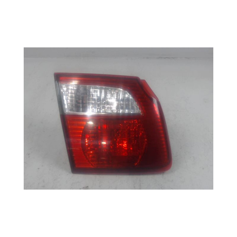 FEU ARRIERE INTERIEUR GAUCHE MAZDA 626 2000-2001