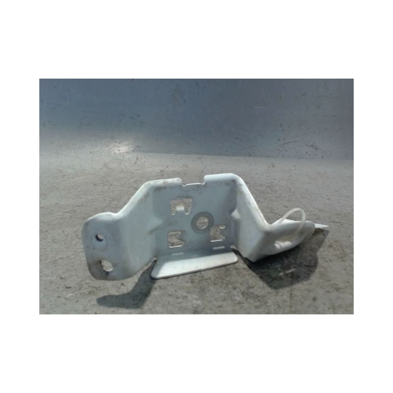 SUPPORT PARE-CHOC AVG RENAULT TWINGO PH.3 2000-2007