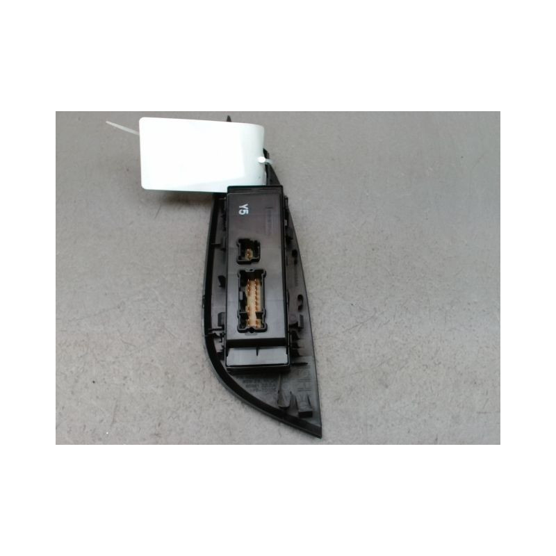 COMMANDE LEVE-GLACE PORTE AVG NISSAN PULSAR