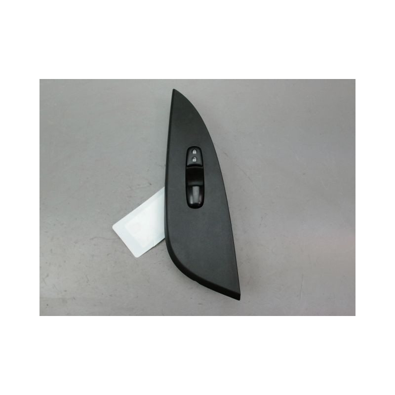 COMMANDE LEVE-GLACE PORTE AVD NISSAN PULSAR