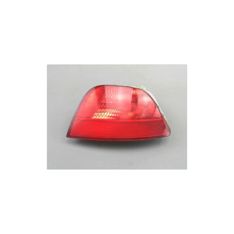 FEU DE PARE-CHOC ARRIERE GAUCHE FORD FOCUS 04-07
