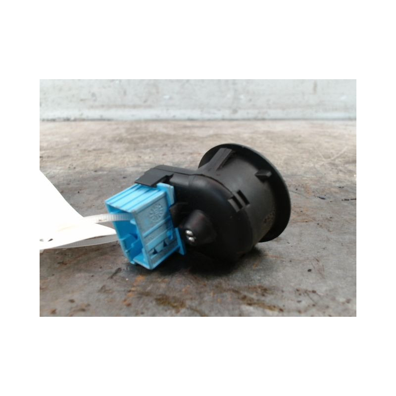 COMMANDE RETROVISSEUR EXTERIEUR ELECTRIQUE PEUGEOT PARTNER BREAK 2002-