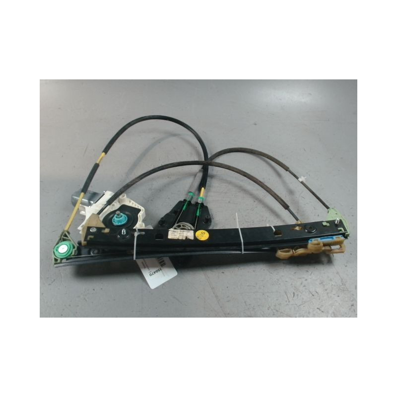 MECANISME+MOTEUR LEVE-GLACE AVANT DROIT AUDI A1