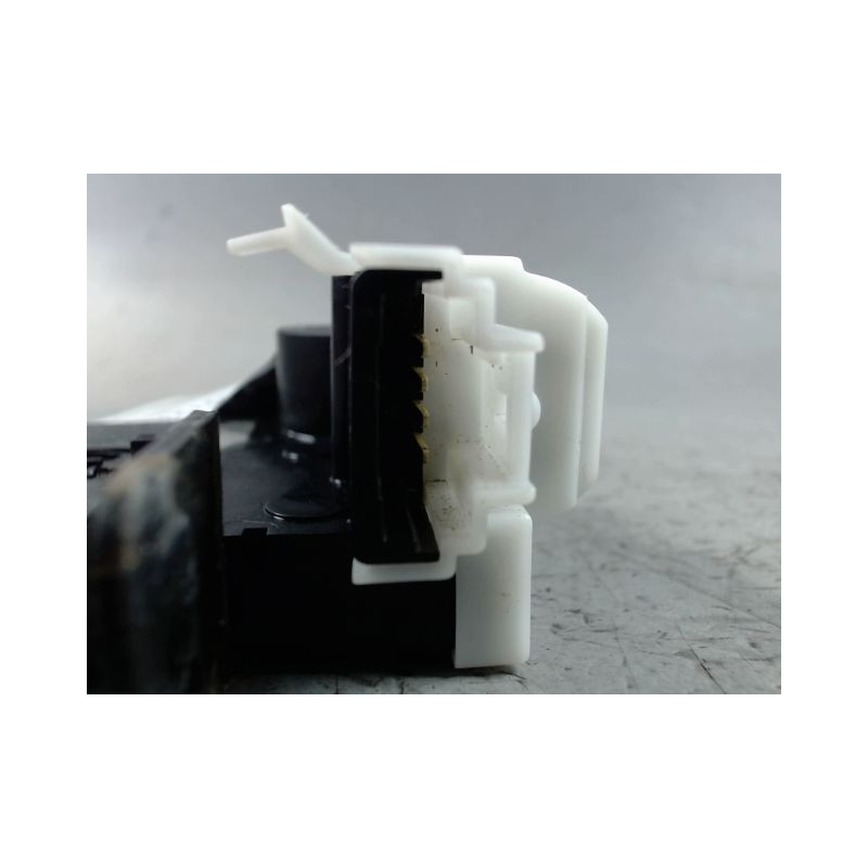 SERRURE HAYON  RENAULT SCENIC II PH1 02-06