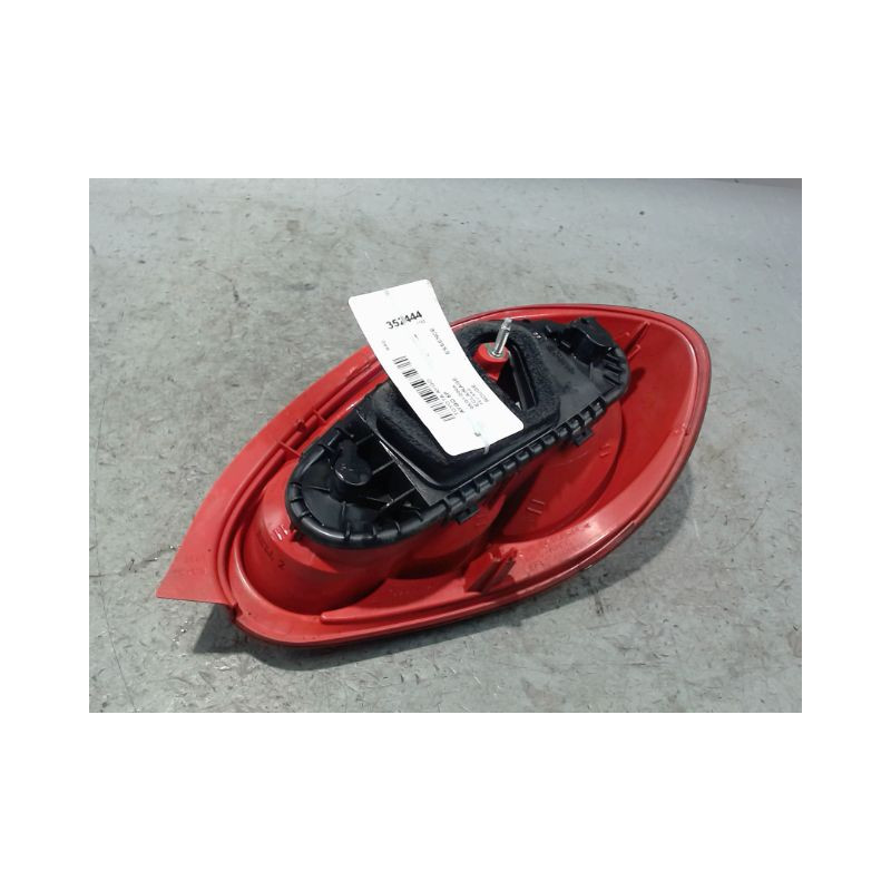 FEU ARRIERE GAUCHE  TOYOTA AYGO 5P