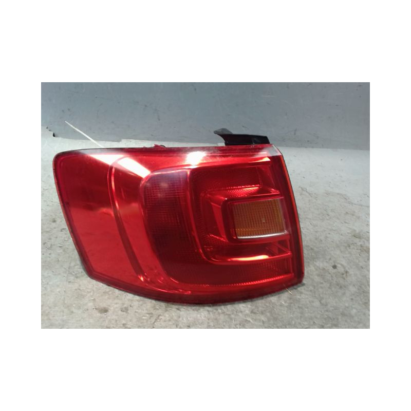 FEU ARRIERE GAUCHE  VOLKSWAGEN JETTA 2005-