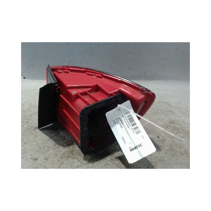 FEU ARRIERE GAUCHE  VOLKSWAGEN JETTA 2005-