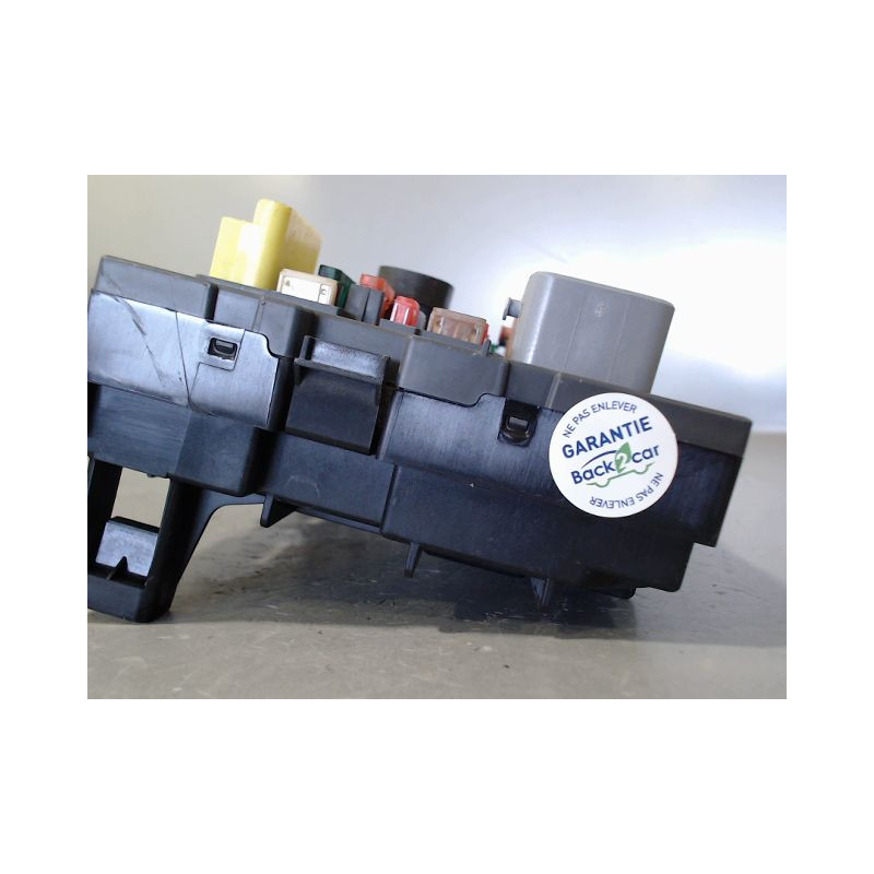 BOITE A FUSIBLES CITROEN C4